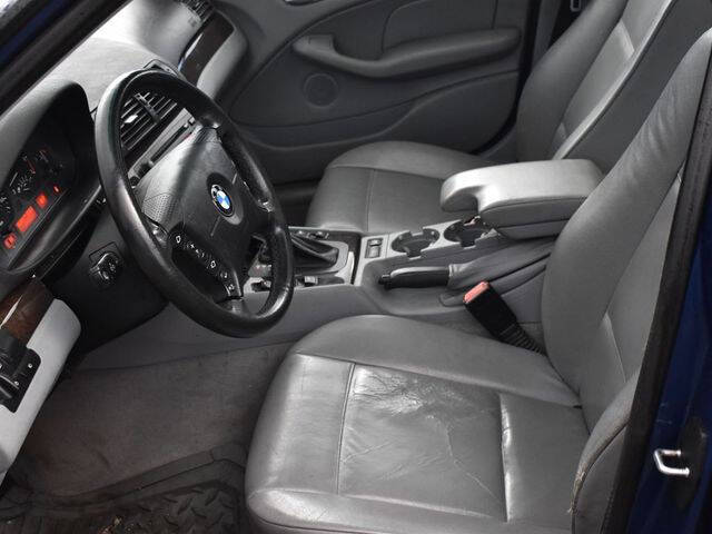 2003 BMW 3 Series 325xi