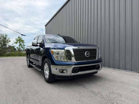 2017 Nissan Titan SV