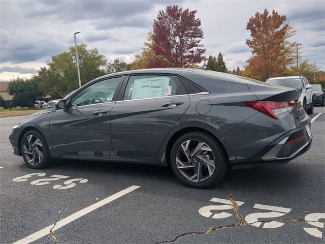 2025 Hyundai Elantra Hybrid Limited