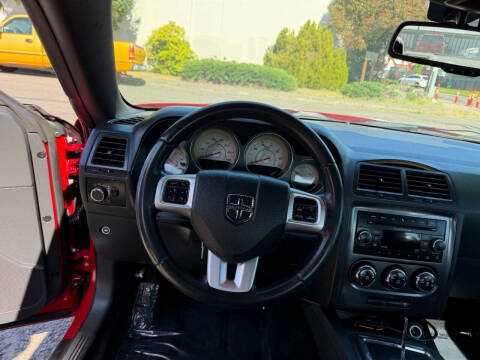 2013 Dodge Challenger SXT