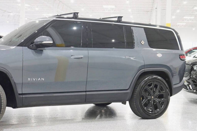 2024 Rivian R1S