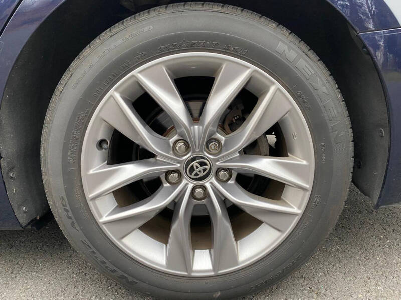 2021 Toyota Avalon XLE