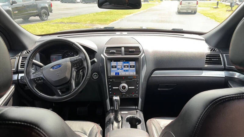 2017 Ford Explorer Sport