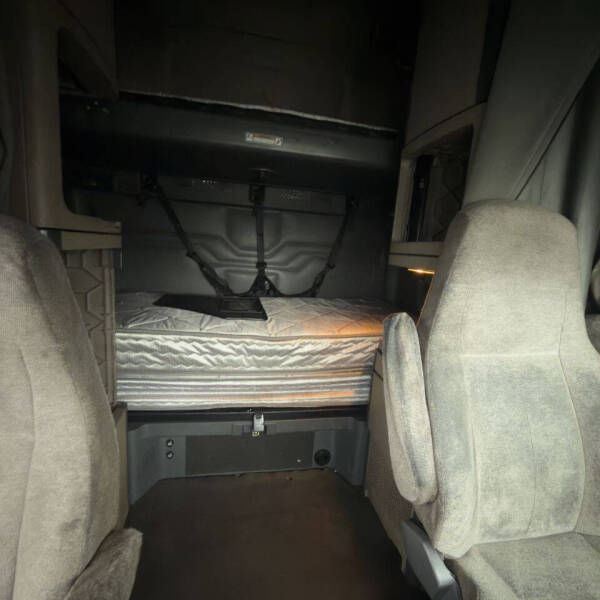 2017 Freightliner Cascadia
