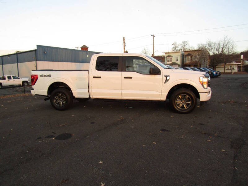 2021 Ford F-150 XLT photo 8