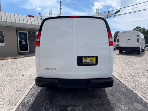 2022 Chevrolet Express 2500