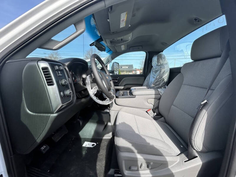 2024 Chevrolet Silverado 5500HD