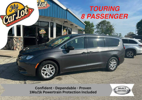 2017 Chrysler Pacifica Touring