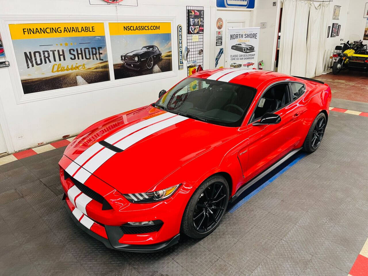 2016 Ford Mustang 18