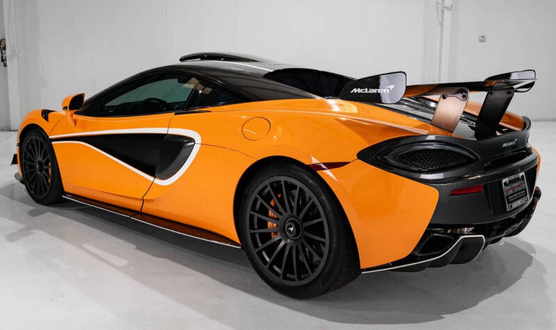 2020 McLaren 620R