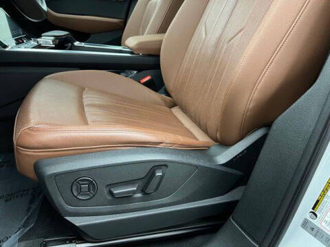 2021 Audi e-tron quattro Premium Plus