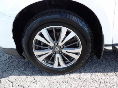 2017 Nissan Pathfinder S