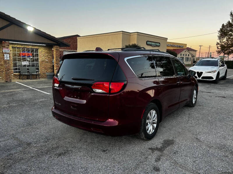 2017 Chrysler Pacifica Touring