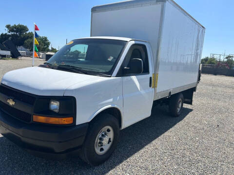 2017 Chevrolet Express for sale at Speciality Auto Sales in Oakdale CA