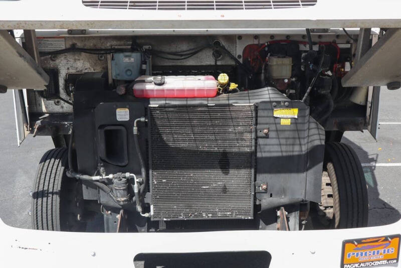 2015 Freightliner MT45 Chassis