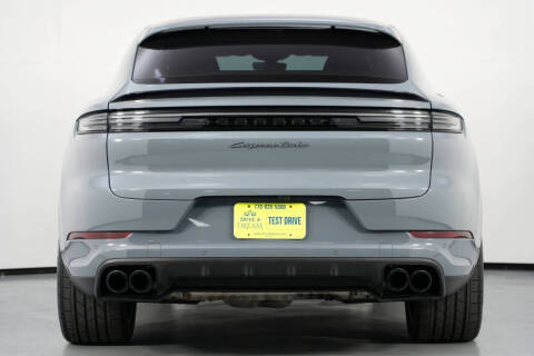 2024 Porsche Cayenne Turbo E-Hybrid Coupe