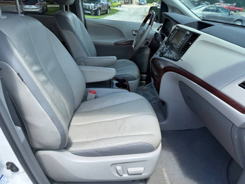 2014 Toyota Sienna Limited 7-Passenger