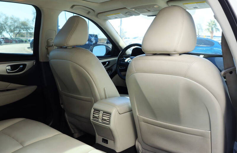 2021 Infiniti Q50 Luxe