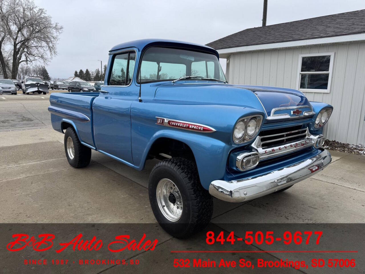1959 Chevrolet Apache 1