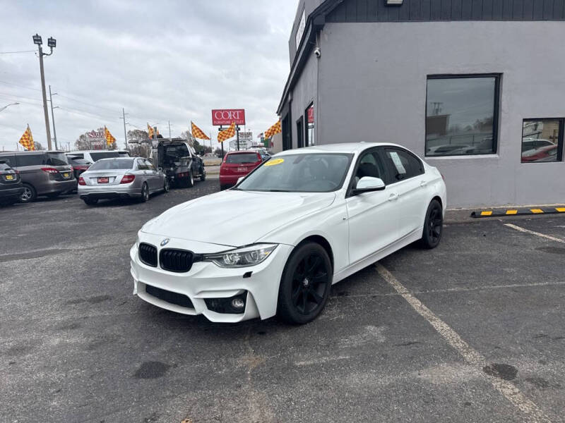 2018 BMW 3 Series 320i's photo