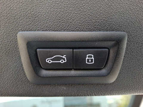 2025 BMW X6 xDrive40i