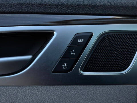 2016 Hyundai Genesis