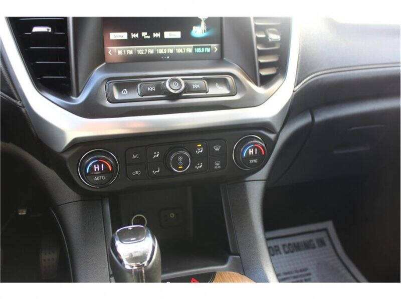 2017 GMC Acadia SLE-1