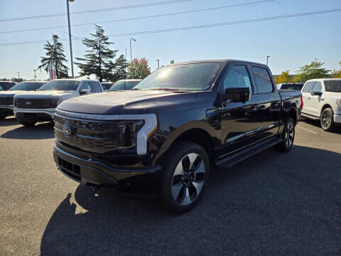 2025 Ford F-150 Lightning Platinum