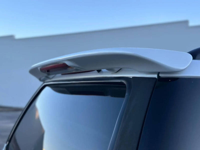 2005 Toyota Sequoia Limited