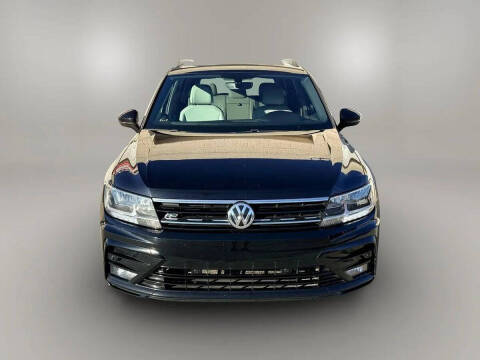 2020 Volkswagen Tiguan SE R-Line Black