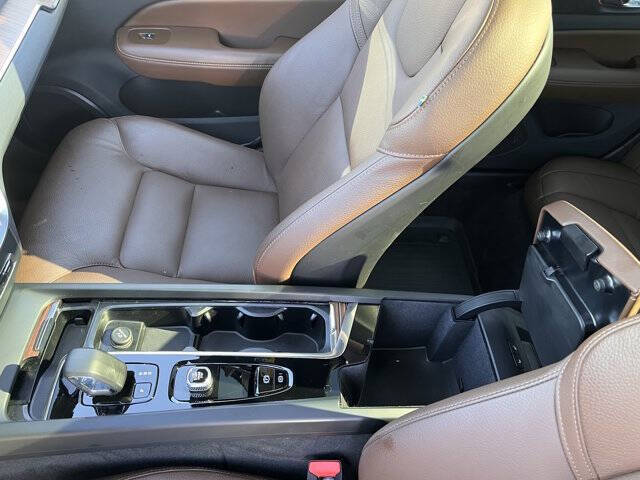 2024 Volvo V60 Cross Country B5 Plus