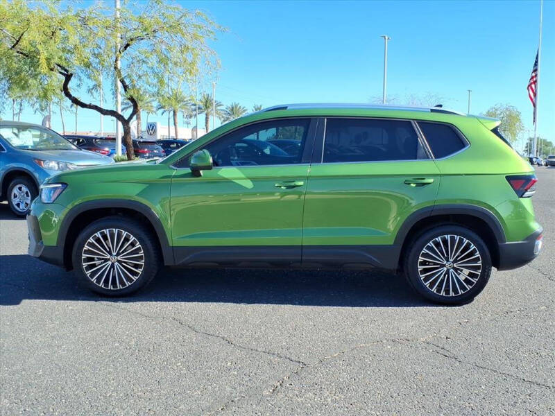 2025 Volkswagen Taos SE