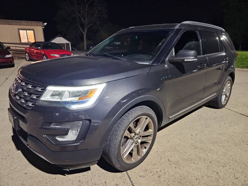 2016 Ford Explorer XLT's photo