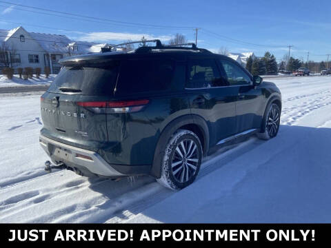 2022 Nissan Pathfinder Platinum