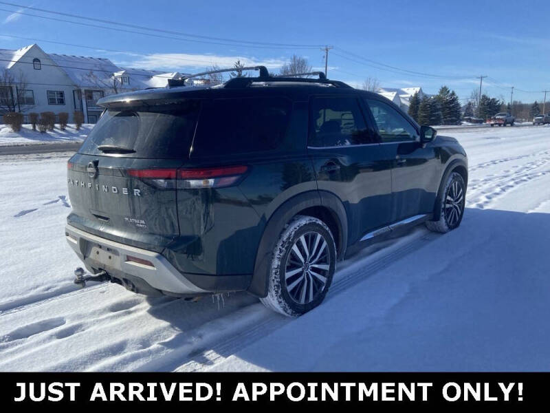 2022 Nissan Pathfinder Platinum
