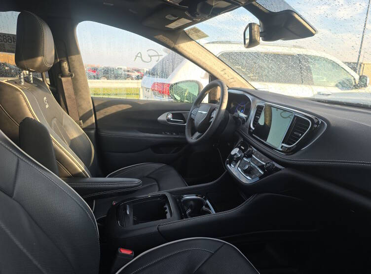2025 Chrysler Pacifica Limited
