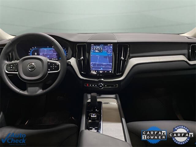 2025 Volvo XC60 B5 Plus Dark Theme