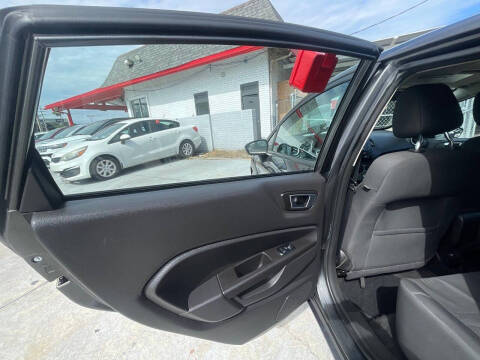 2016 Ford Fiesta SE