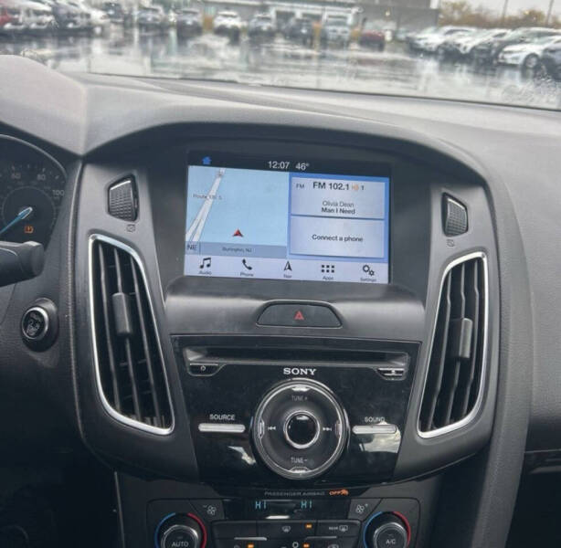 2017 Ford Focus Titanium