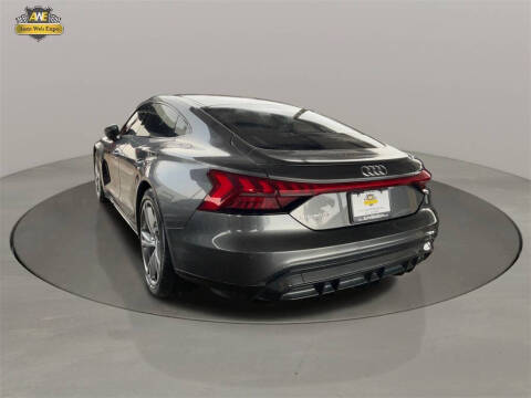 2022 Audi e-tron GT quattro Premium Plus