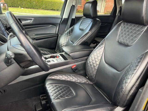 2023 Ford Edge Titanium