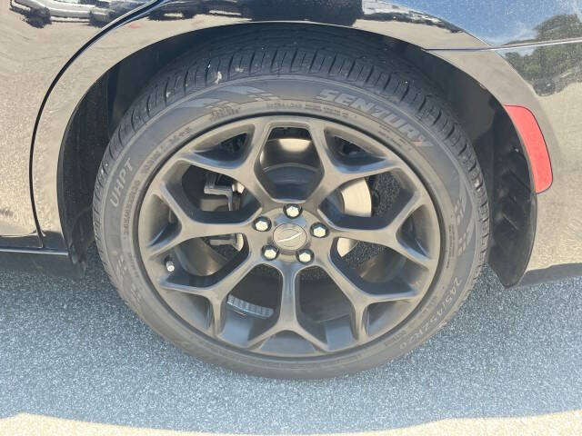 2019 Chrysler 300 S
