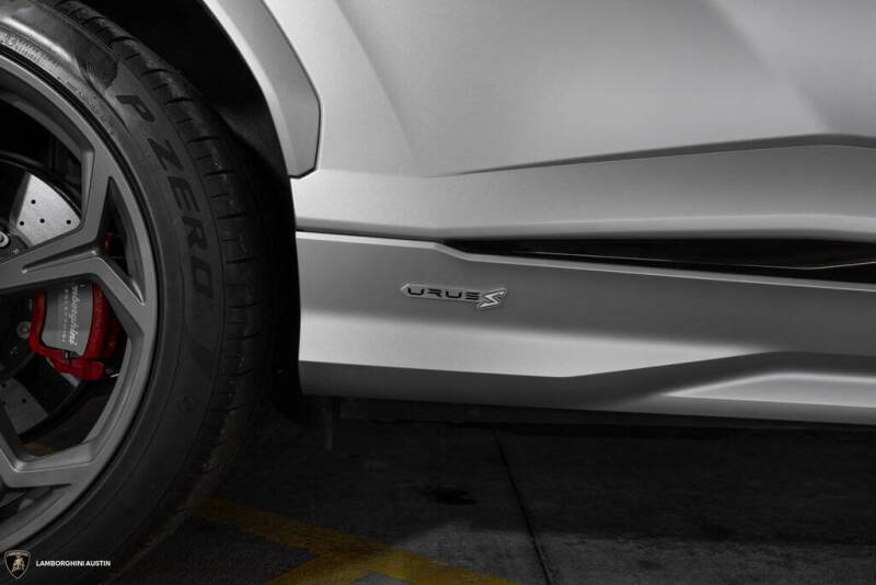 2023 Lamborghini Urus S