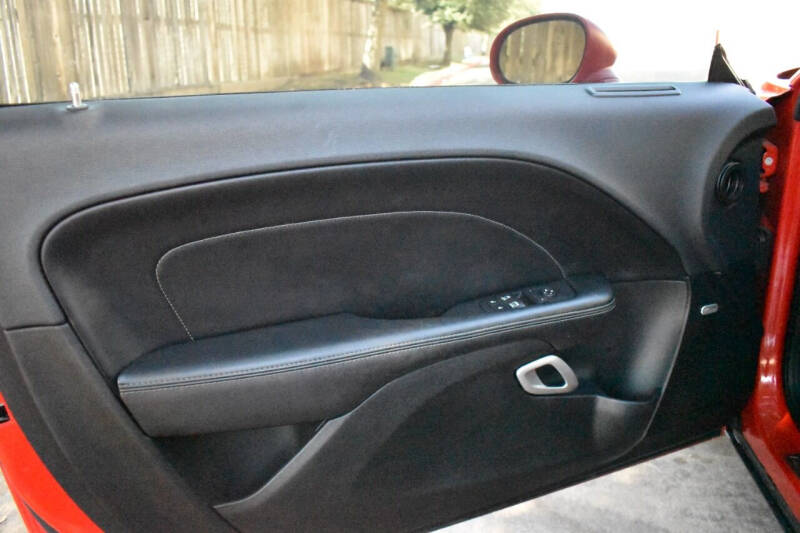 2016 Dodge Challenger SXT Plus