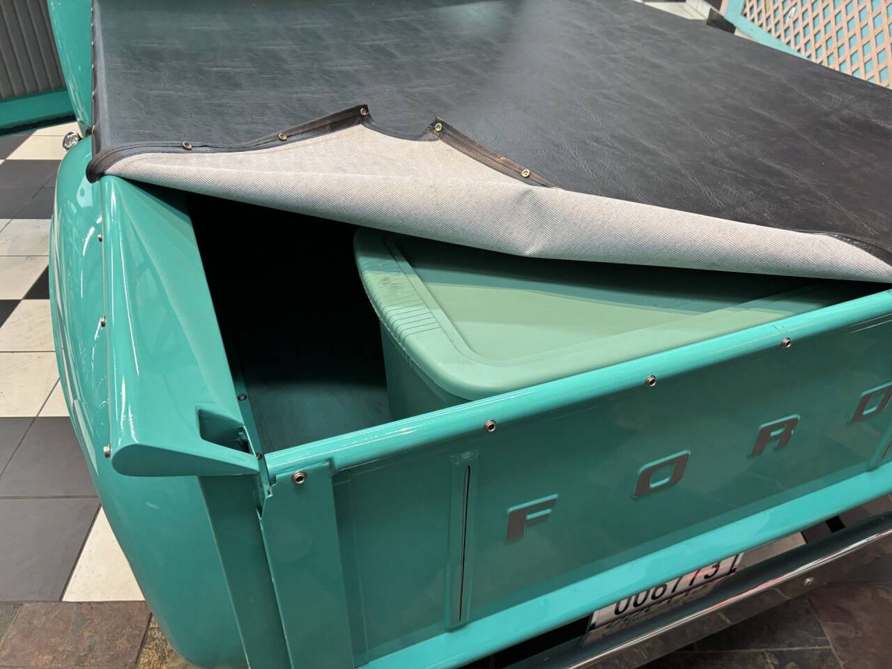 1953 Ford F-100 20