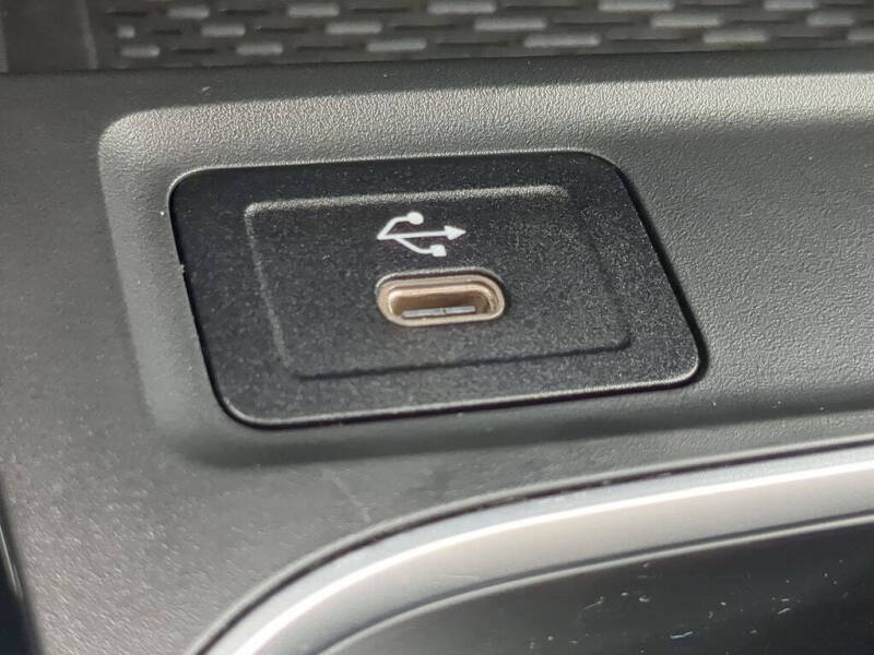 2025 Mercedes-Benz GLB GLB 250