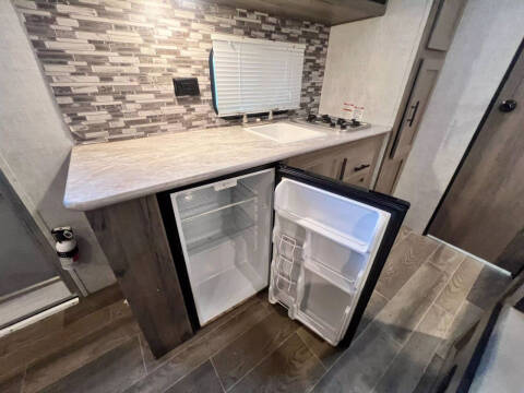 2021 Gulfstream Enlighten Super Lite