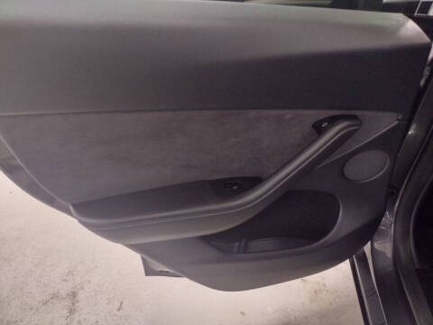 2025 Tesla Model Y Performance