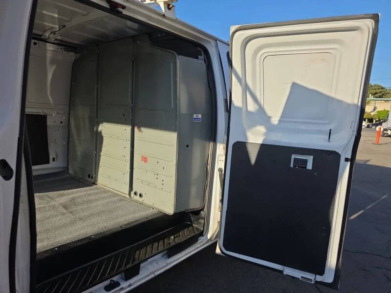 2011 Ford E-Series E-350 SD