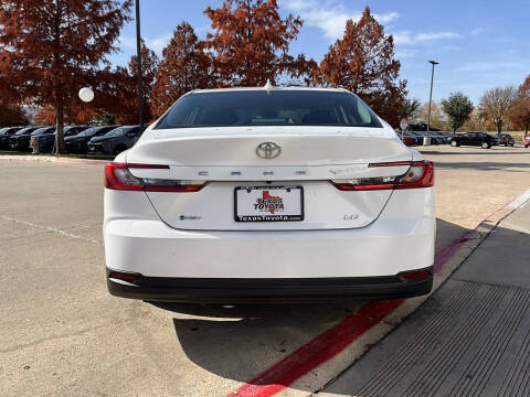 2025 Toyota Camry LE